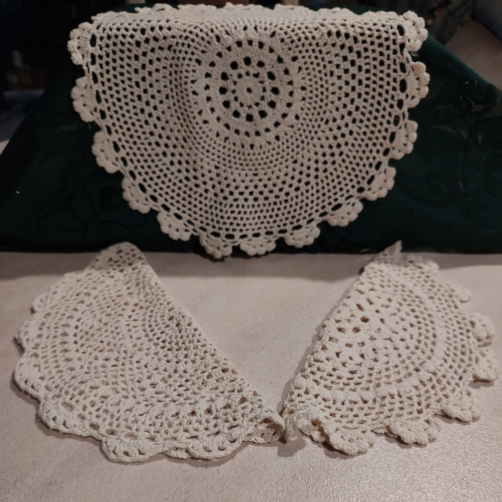 Vintage beautiful set of three crochet doilies beige scalloped edge 1970s cotton
